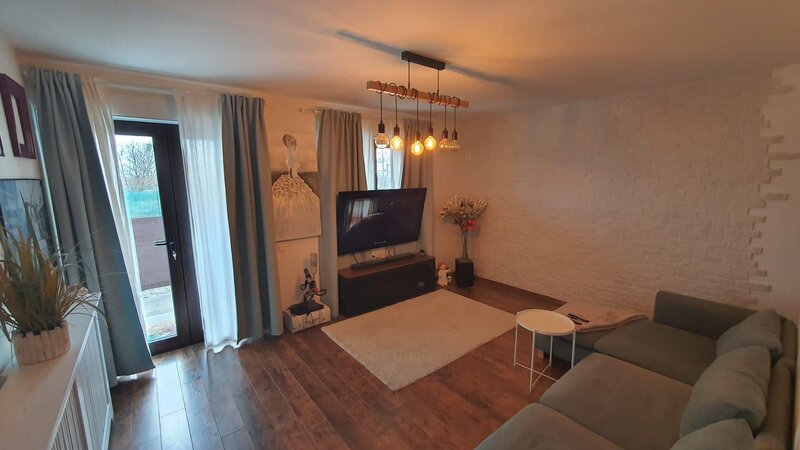 Casa de vanzare mobilata si utilata, 15 minute de metrou Berceni